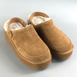 Joyspun Women’s Cozy Tan Suede Winter Clogs Size 8